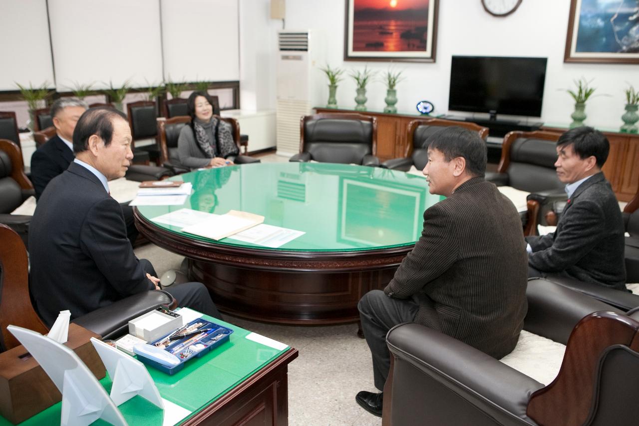 한국자산관리공사 군산사무소 이웃돕기 기탁