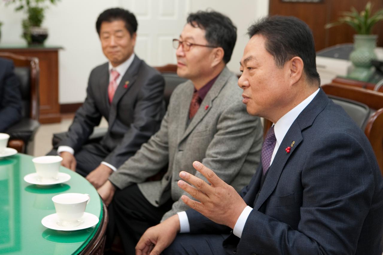 대한전문건설협회 군산지회 이웃돕기 기탁