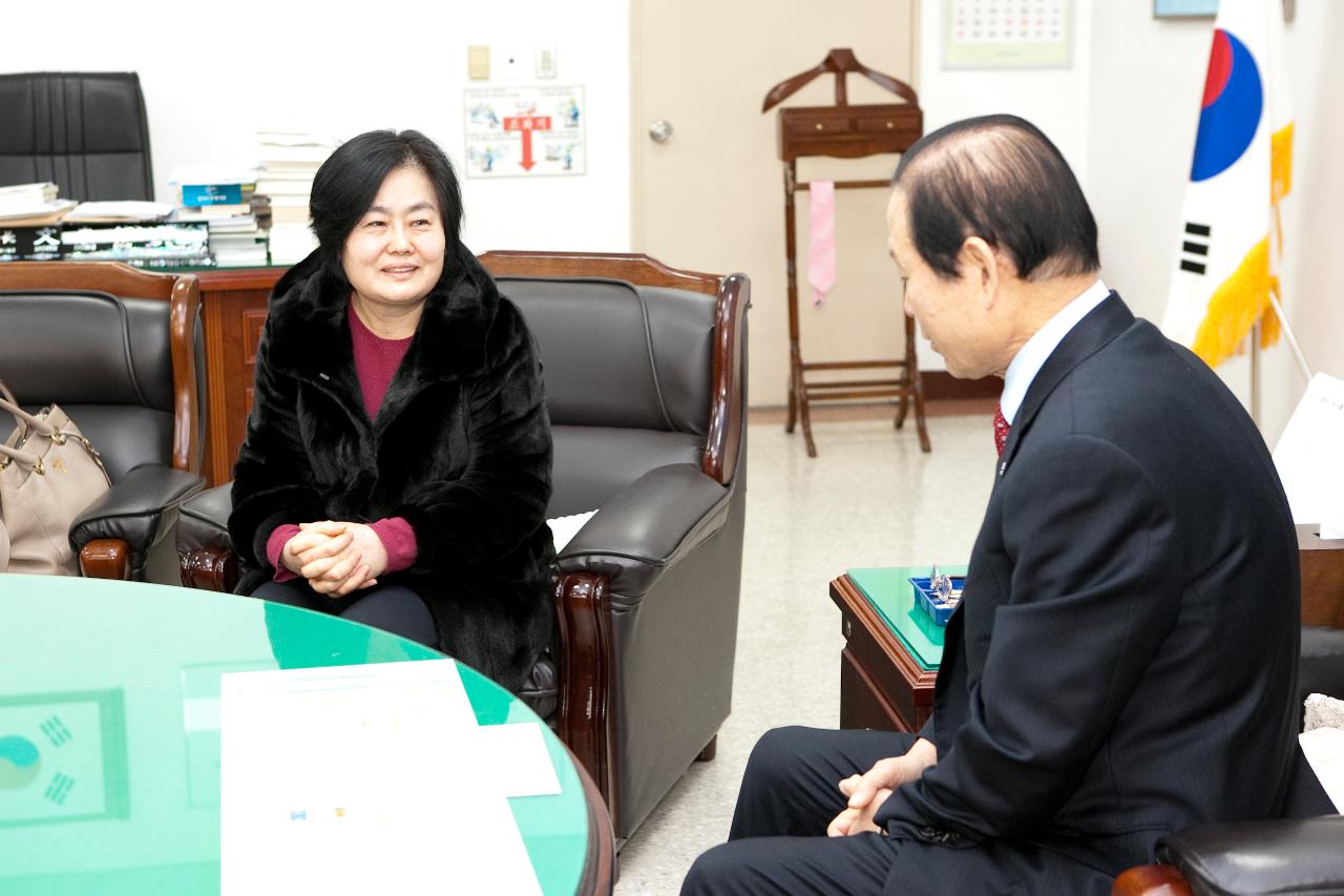 군산필스 장학금 기탁