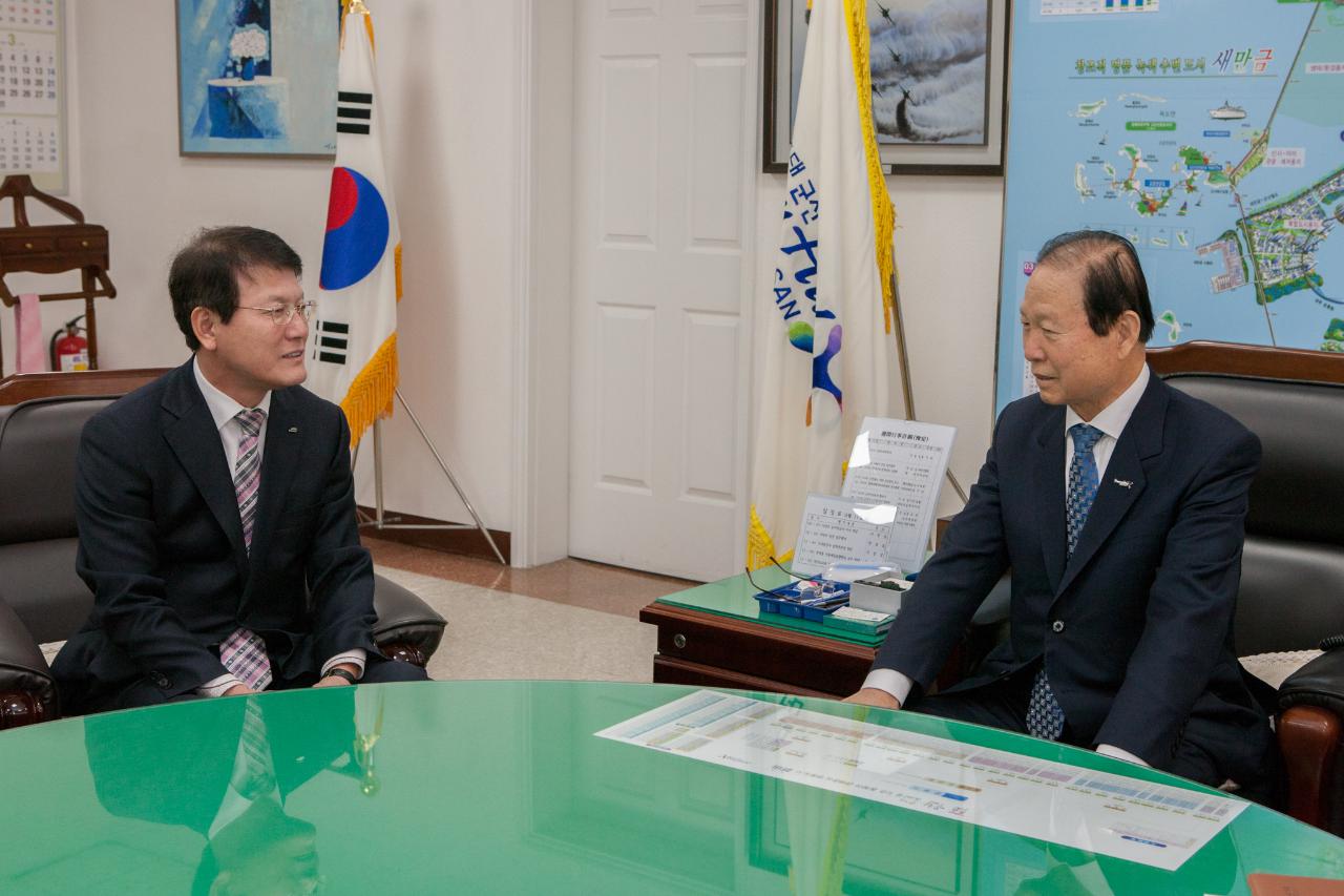 유공기관 감사패 수여