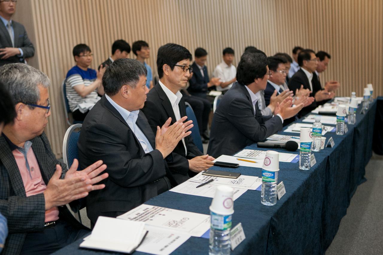 항만유관기관 및 기업체 간담회