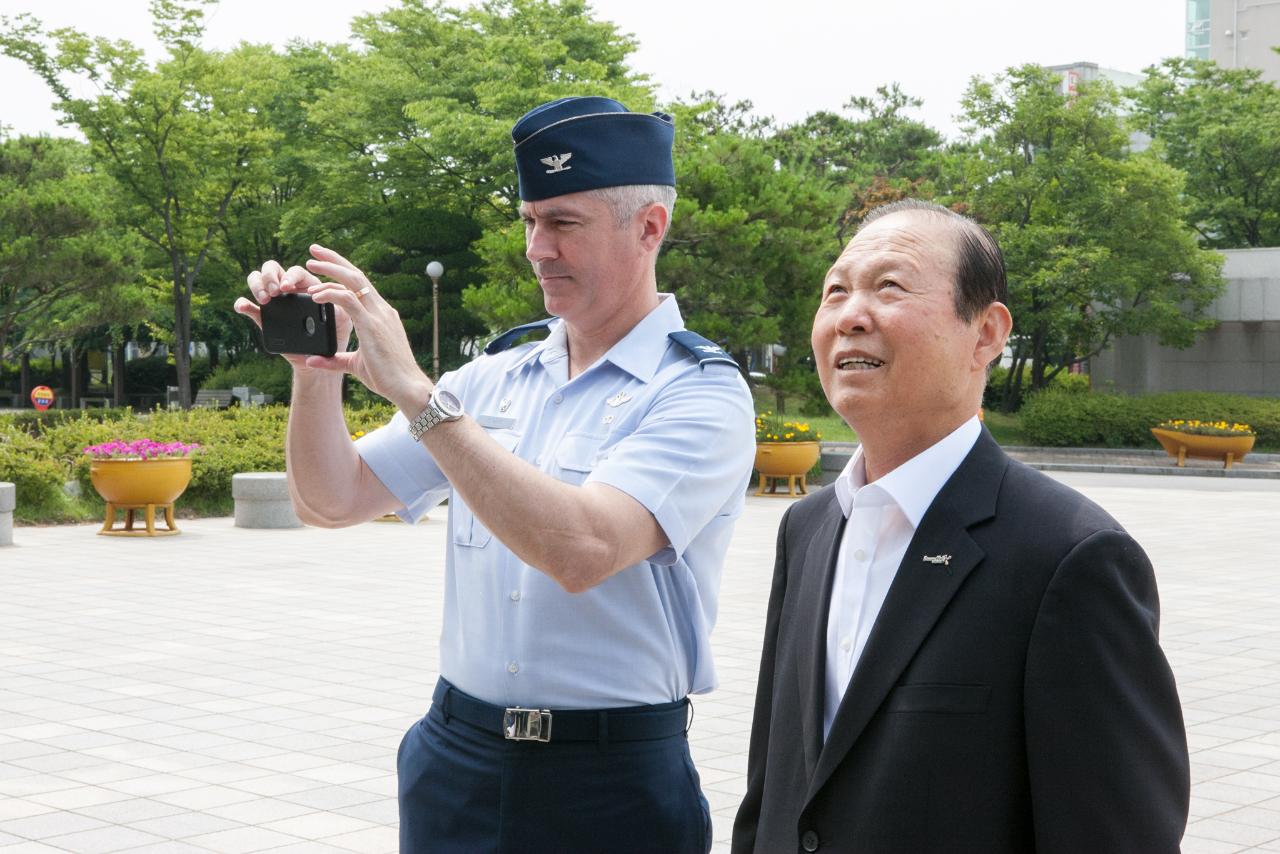 미공군 장교단 군산방문