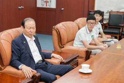 중앙고 학생기자단 시청 견학