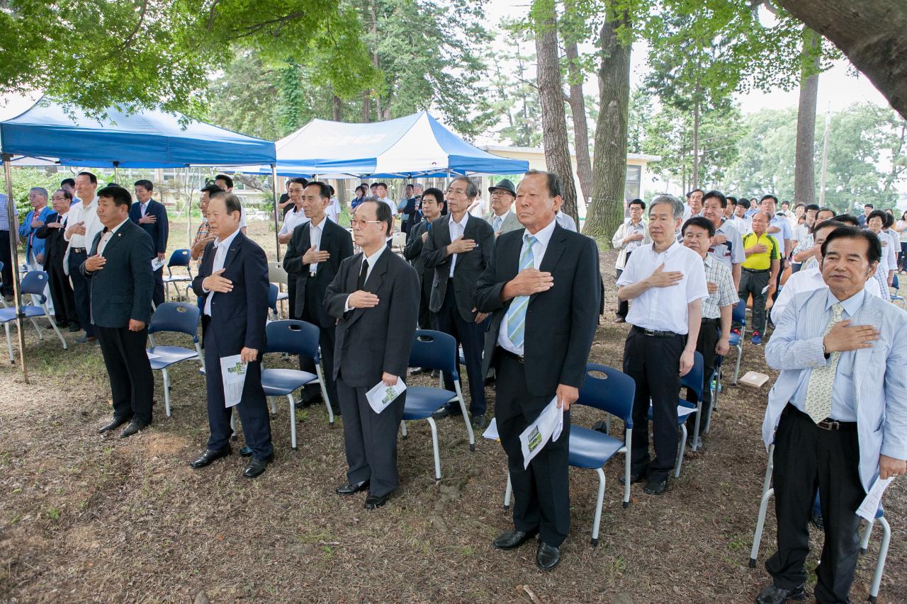 춘고 이인식선생 흉상 제막식