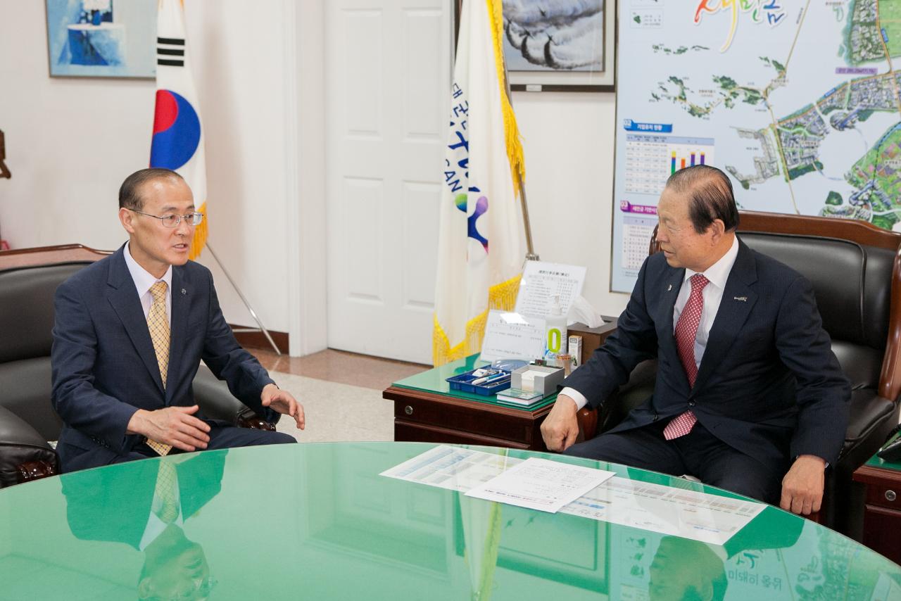 이옷돕기 기탁식(한국가스공사,동군산병원,대한한돈협회)