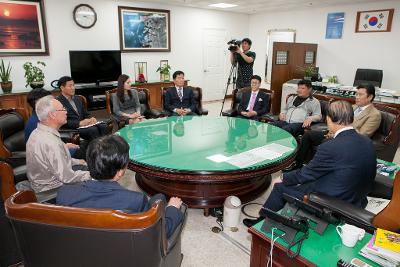 이옷돕기 기탁식(한국가스공사,동군산병원,대한한돈협회)