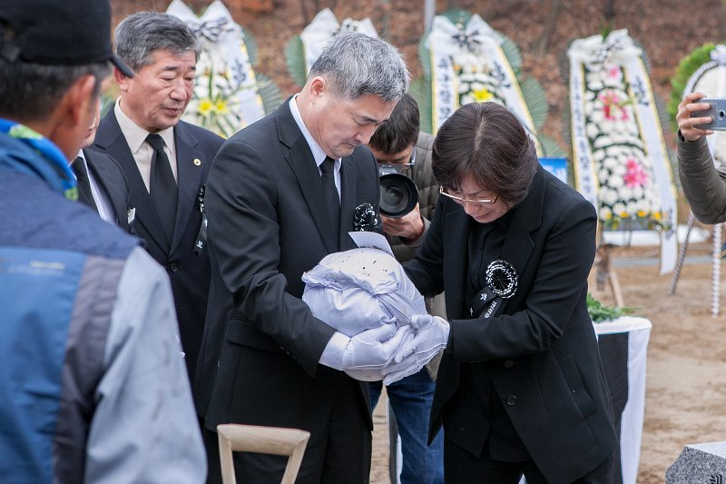 故문광욱일병 합동묘역 안장식