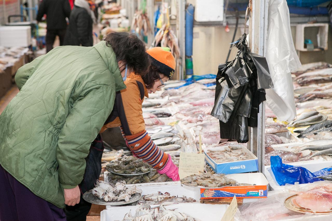 설맞이 전통시장 장보기(신영시장)