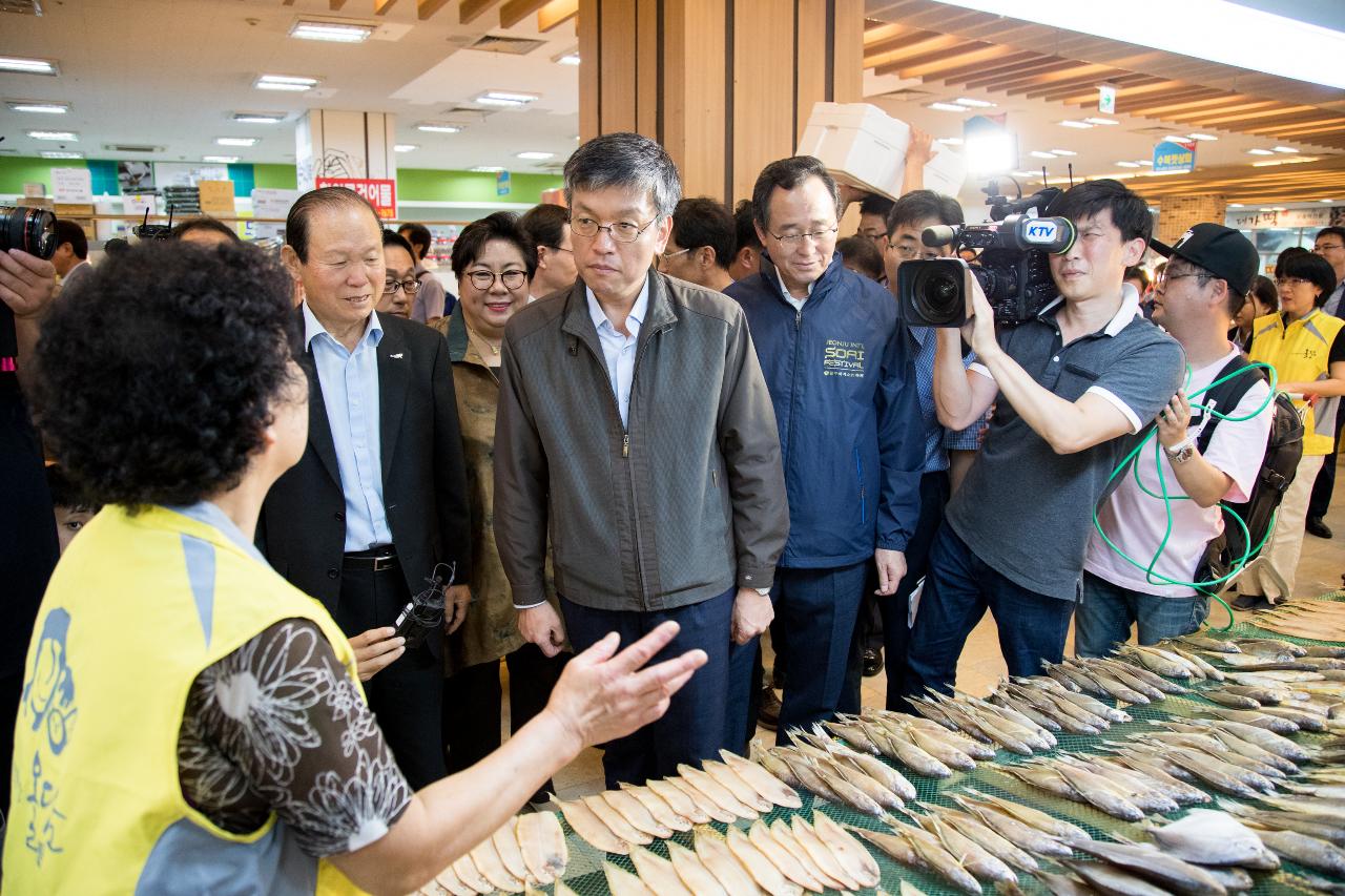 기획재정부차관 군산방문(공설시장,JY중공업)