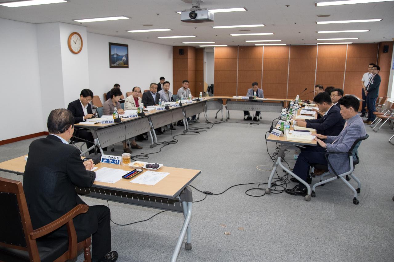 군산시민의 장 선정 심사위원회