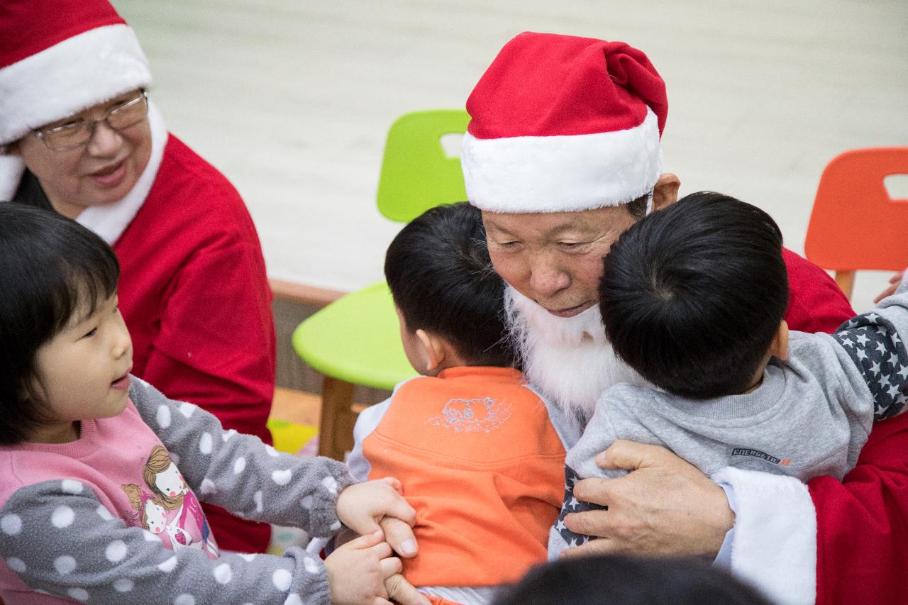 성탄절맞이 복지시설 산타위문(모세스영아원)