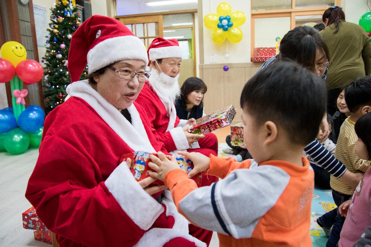 성탄절맞이 복지시설 산타위문(모세스영아원)