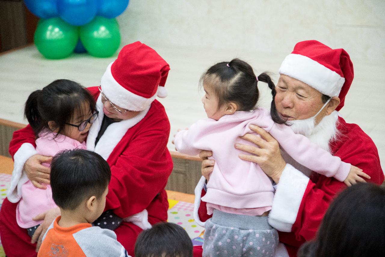 성탄절맞이 복지시설 산타위문(모세스영아원)