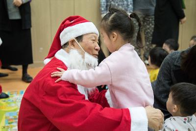 성탄절맞이 복지시설 산타위문(모세스영아원)