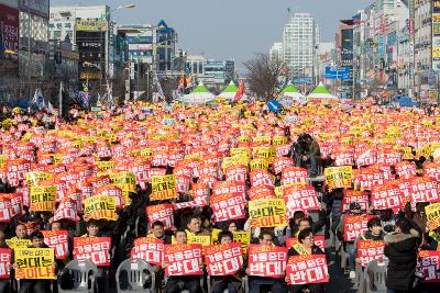 군산조선소 존치 범 도민 결의대회(롯데마트 앞)