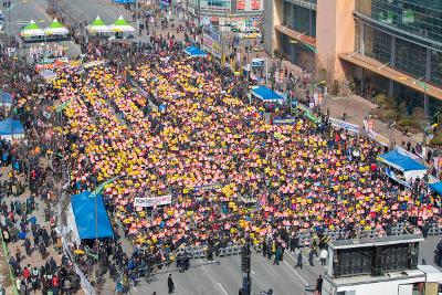 군산조선소 존치 범 도민 결의대회(롯데마트 앞)