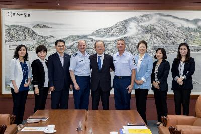 미공군 제8전투비행단장 방문