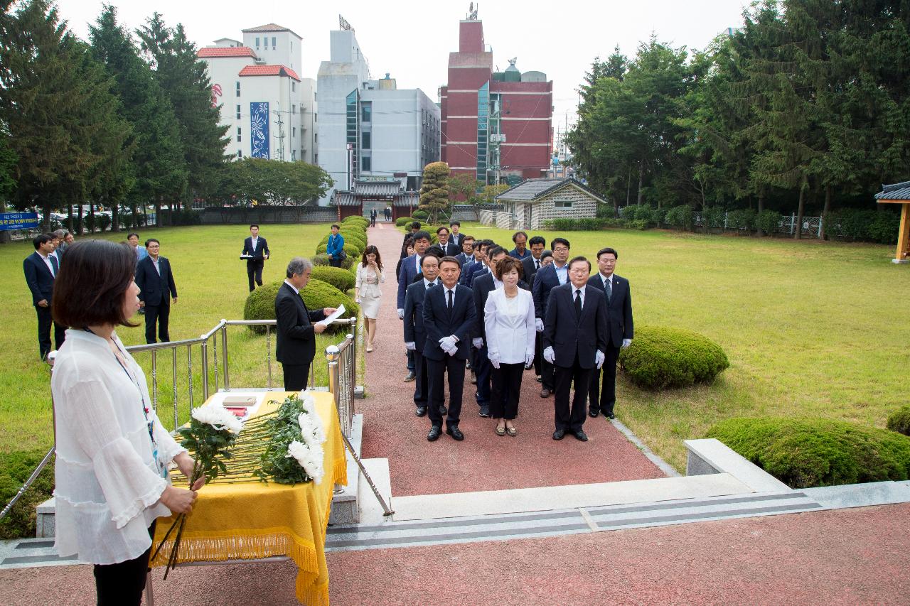 지방선거 당선인 군경묘지 참배