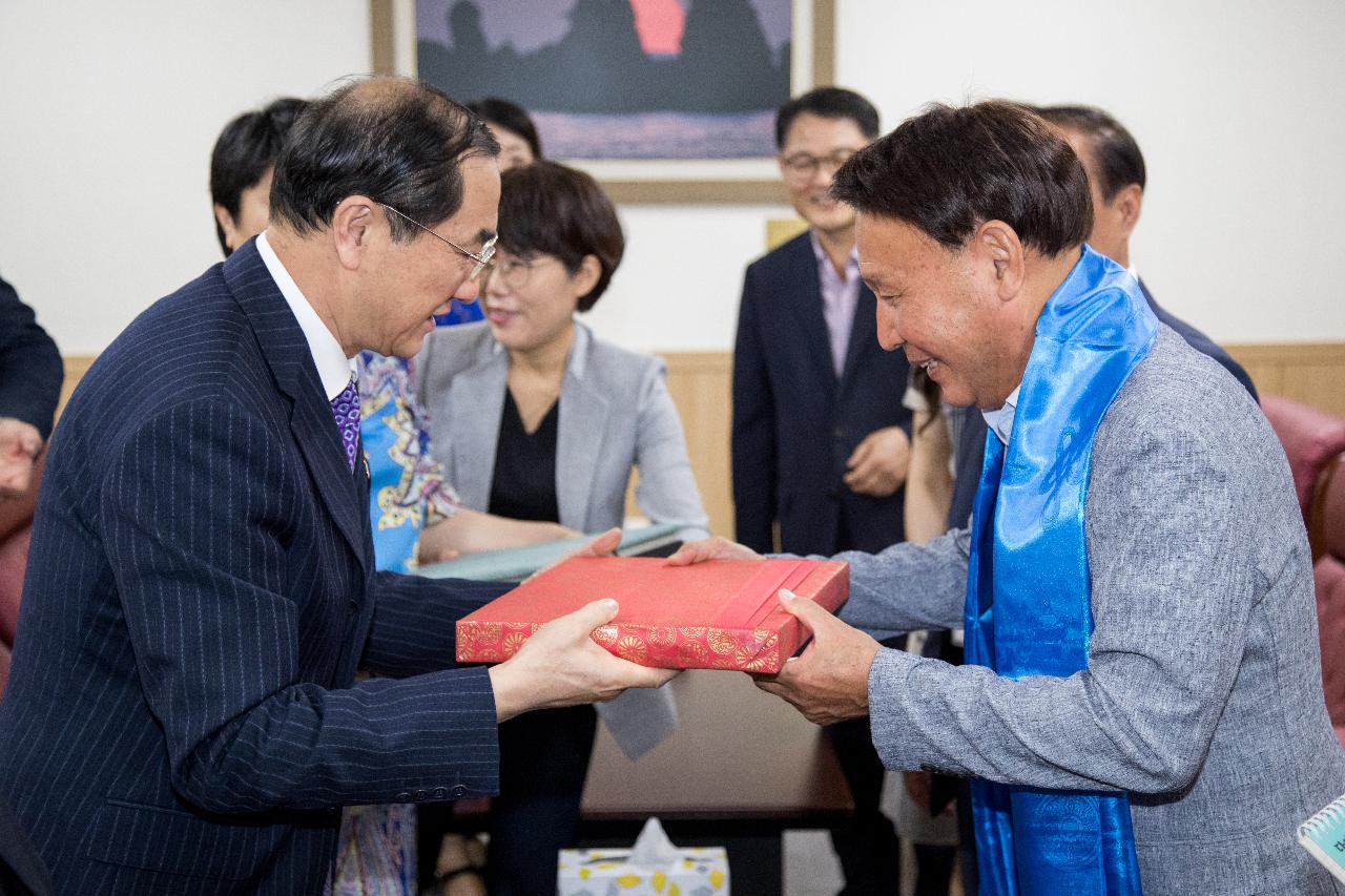 네이멍구 민족관현악단 군산공연