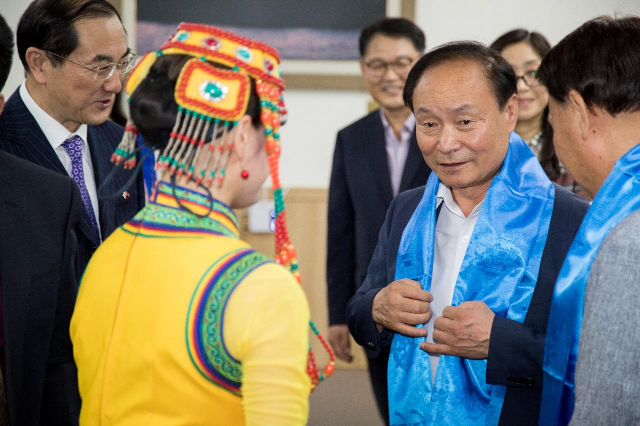 네이멍구 민족관현악단 군산공연