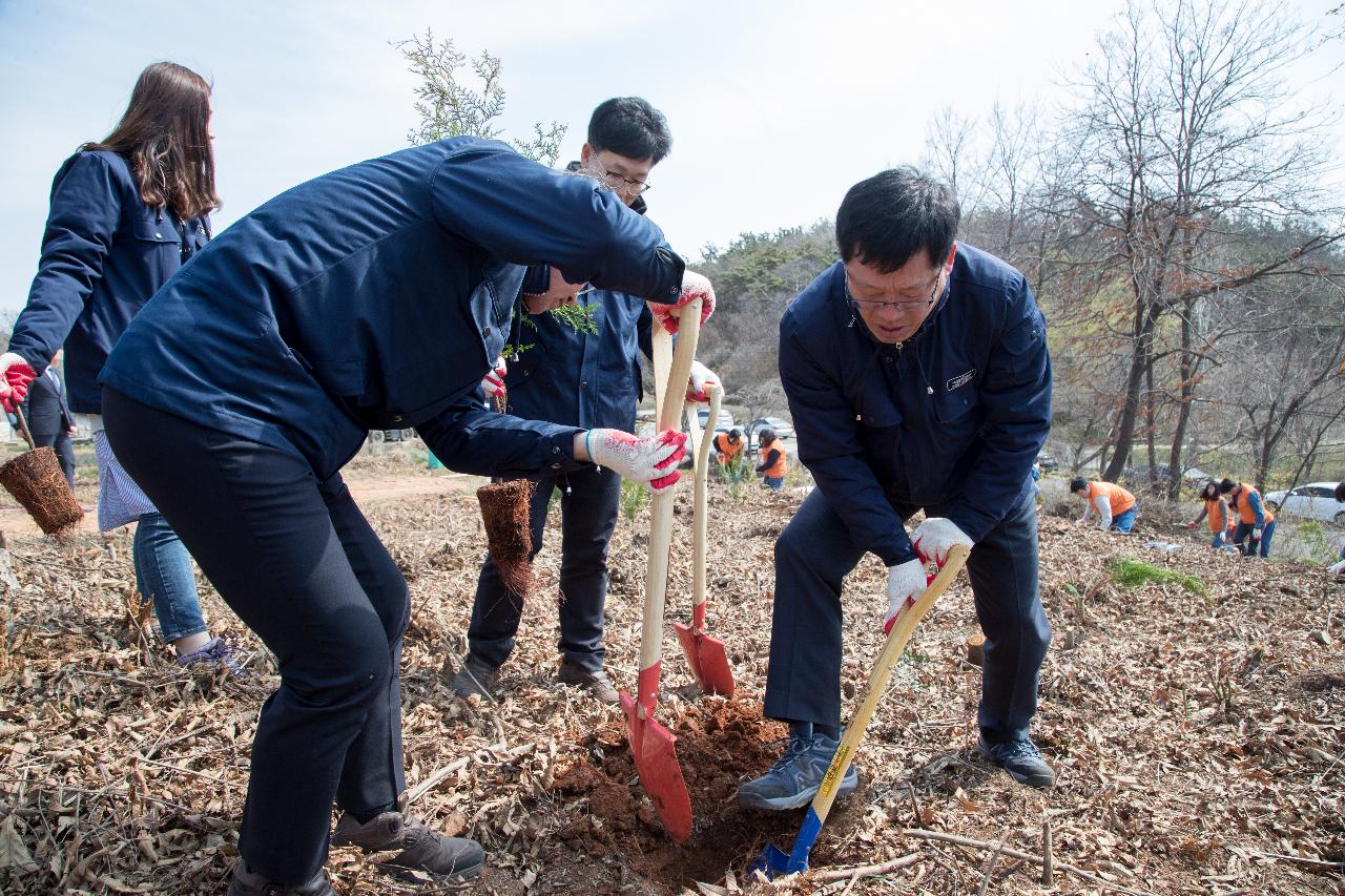 제74회 식목일 나무심기 행사