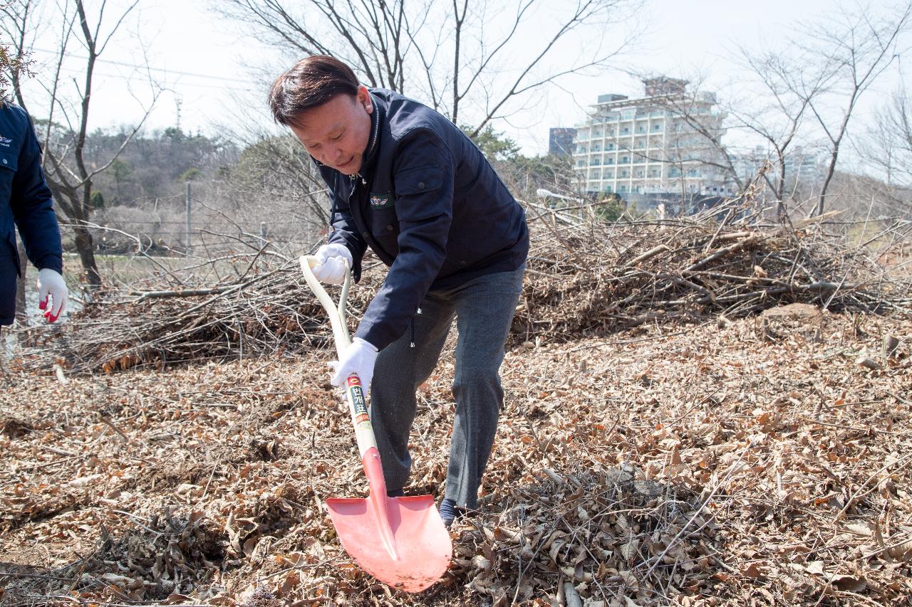 제74회 식목일 나무심기 행사