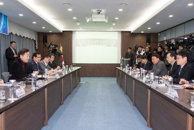 이낙연 국무총리  고용산업위기대응지역 현장 간담회