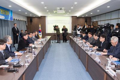 이낙연 국무총리  고용산업위기대응지역 현장 간담회