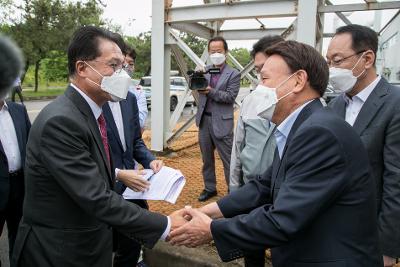 국민의 힘 대표 명신 군산공장 방문