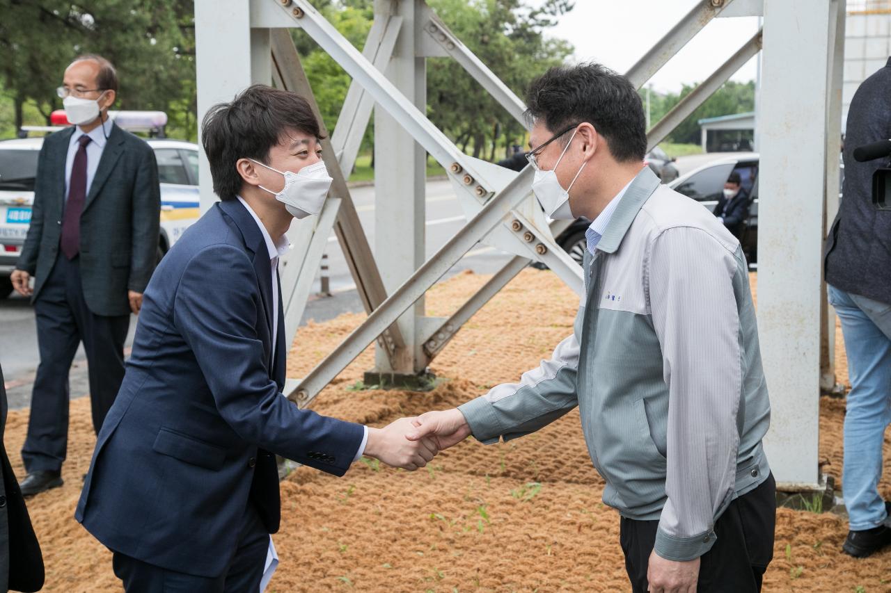 국민의 힘 대표 명신 군산공장 방문