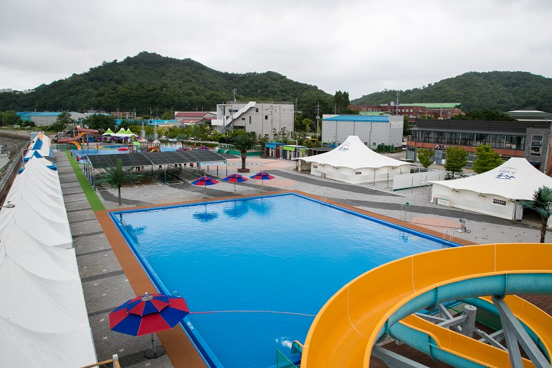 소룡동 야외 수영장