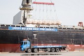해외원조용 쌀 10만톤 출항 기념식사진(00011)