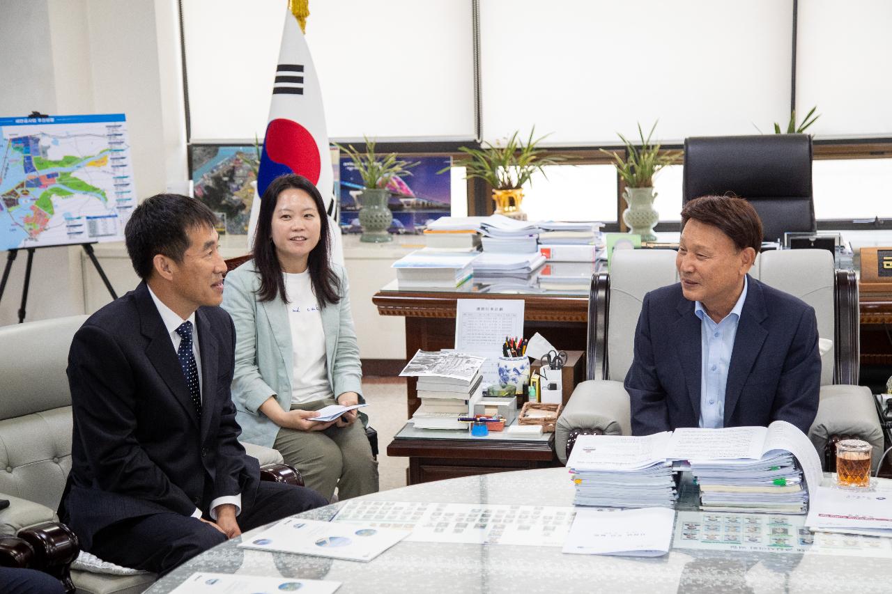 주한중국대사관 왕즈린 공사 참사 면담