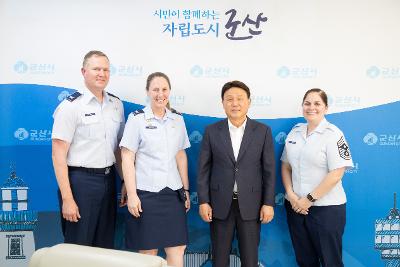 미공군 제8전투비행단 신임단장 시청 예방
