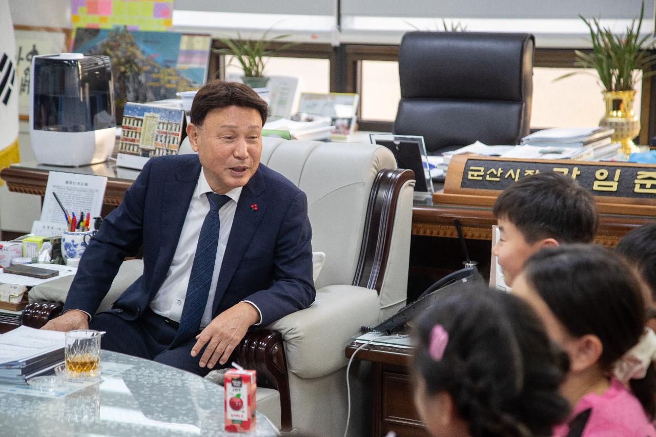 이웃돕기 성금 기탁식