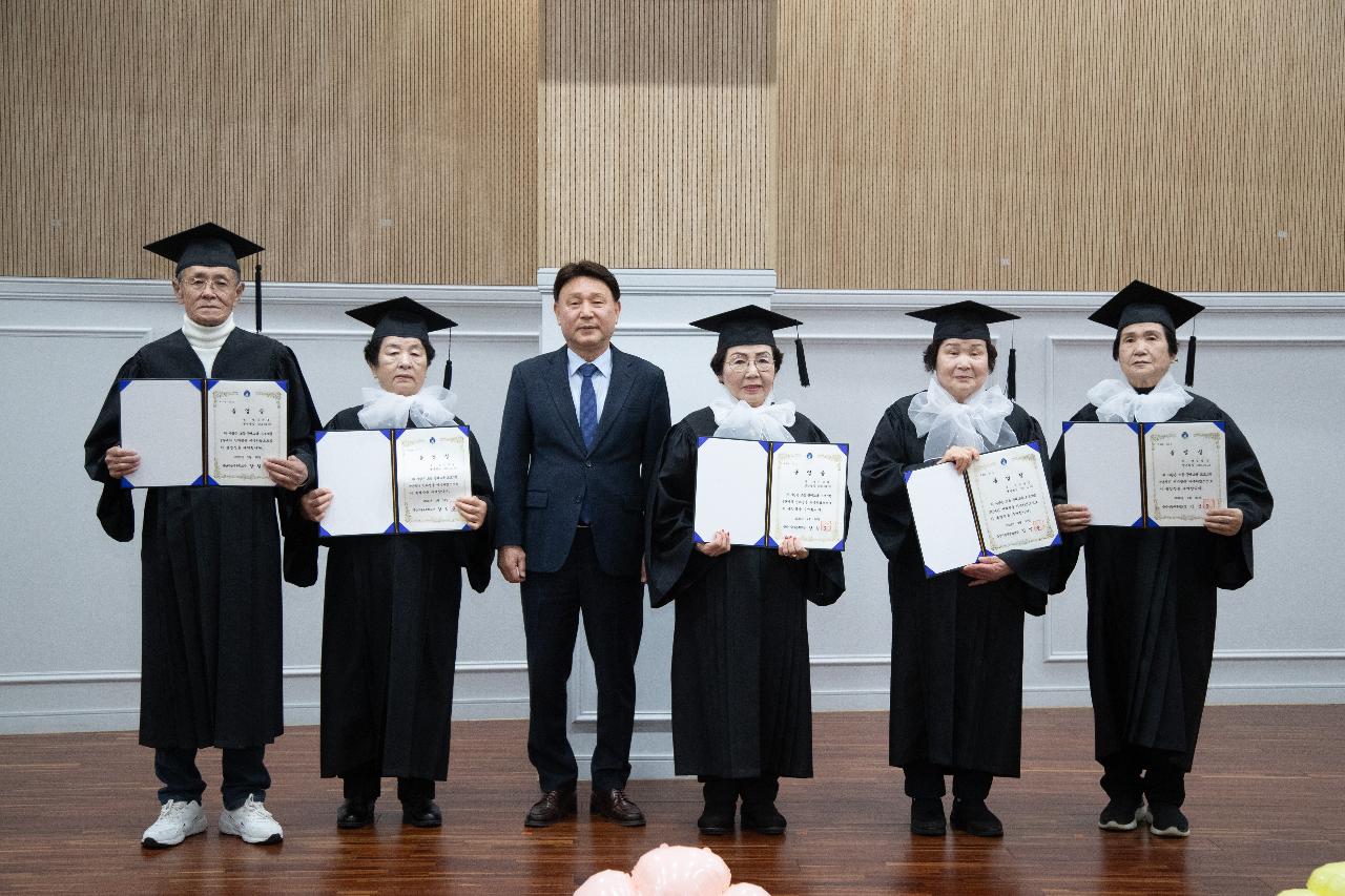 2026년 제9회 군산시늘푸른학교 졸업식