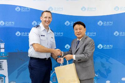 미공군 제8전투비행단 신임단장 예방