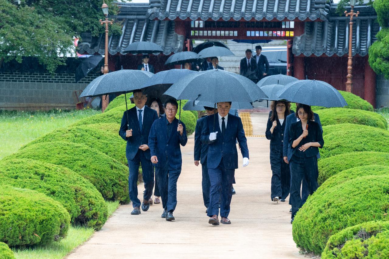 군산 호국의 숲 참배