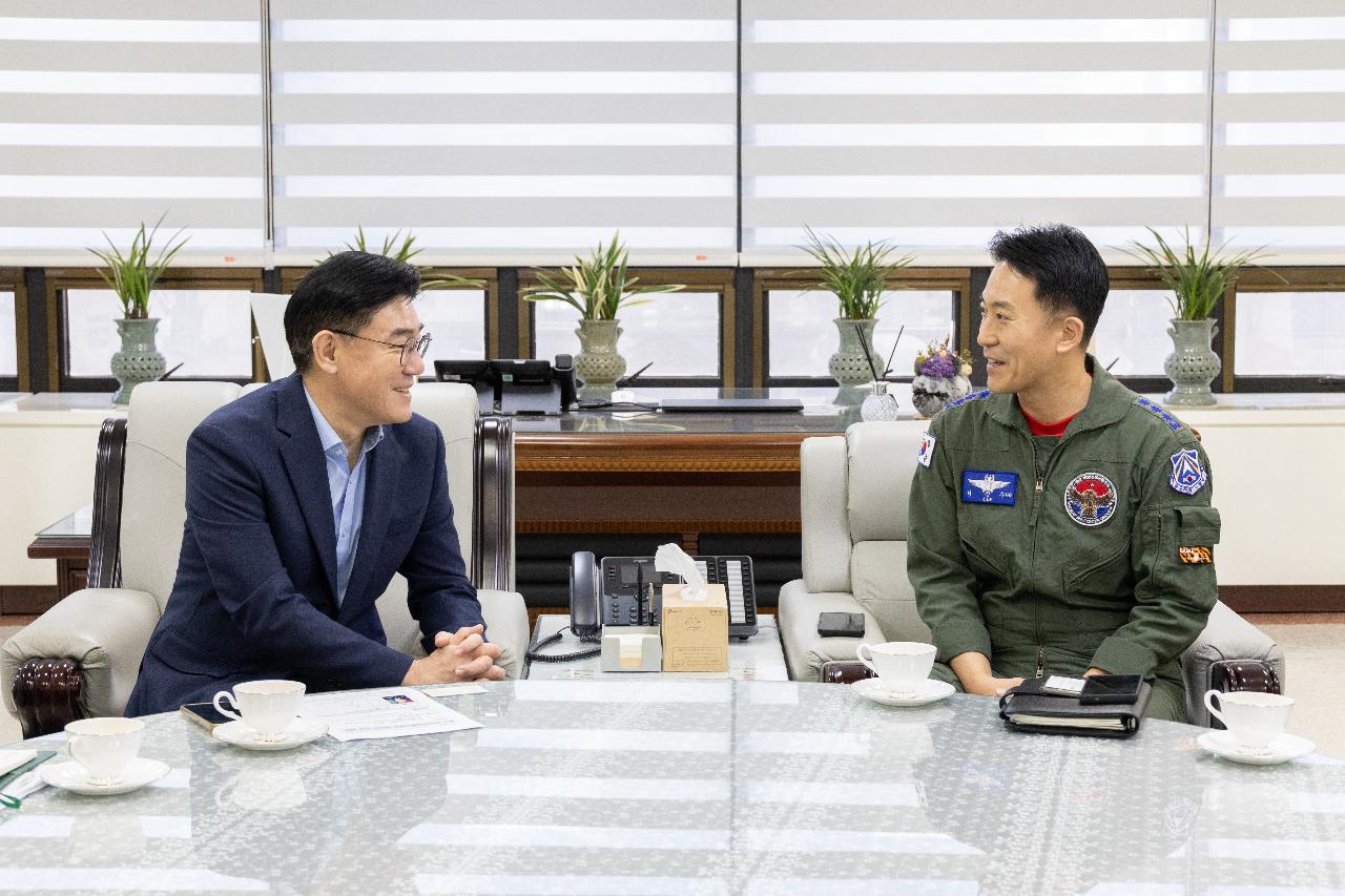 정책자문위원 위촉장 전달