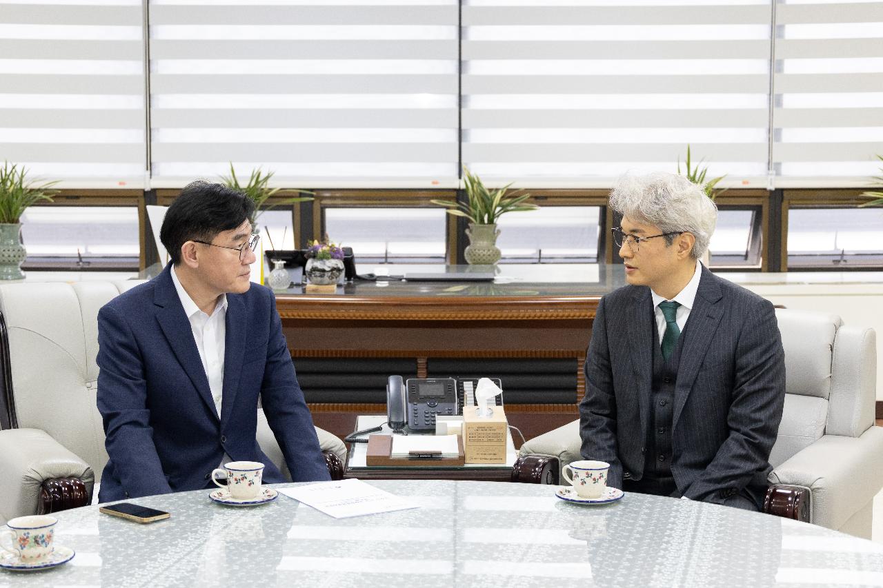 국제관계 명예 자문관 위촉증 수여식